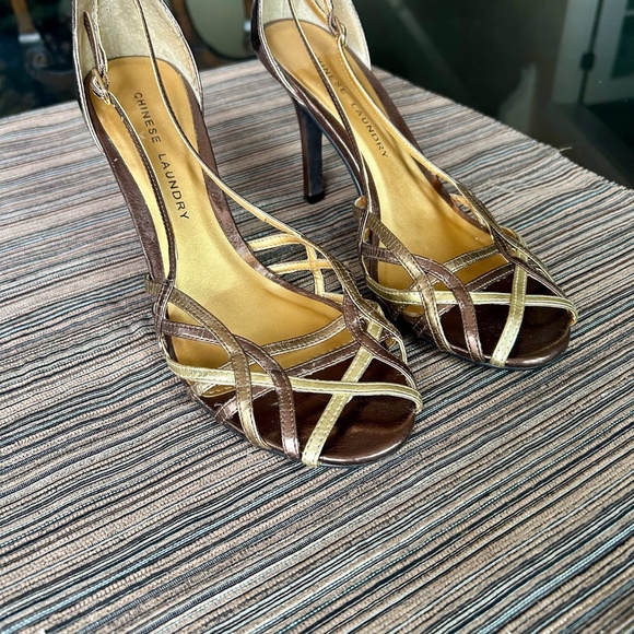 Chinese Laundry Strappy Metallic Bronze and Gold Leather Heels Size 10 - Picture 4 of 8